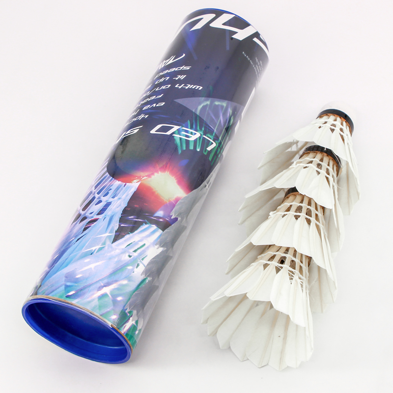 ウェルキン4個ダークナイトカラフルなledバドミントンシャト - Feather Shuttlecock のレビューと価格